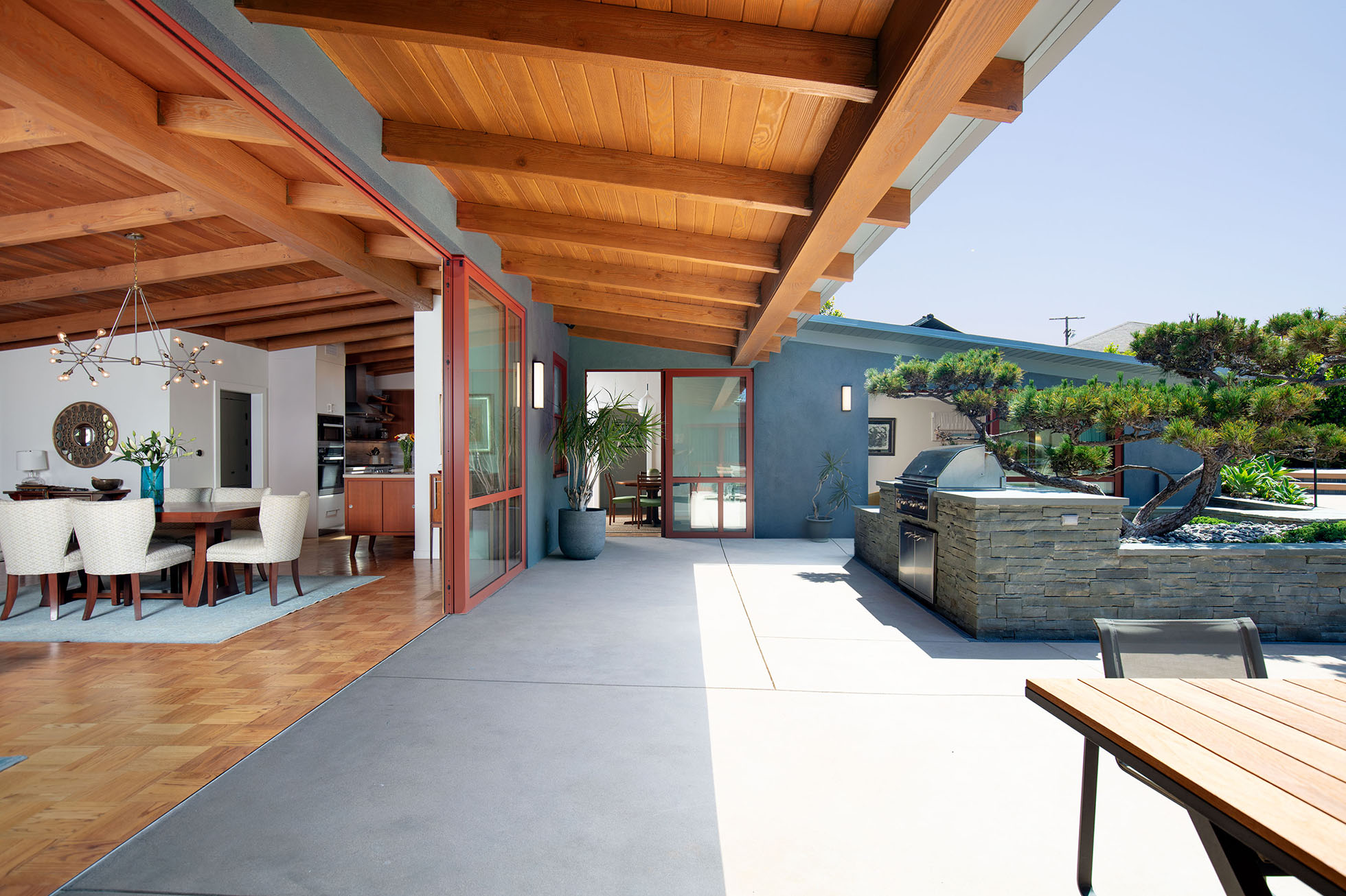 Outdoor Entertaining Space Ideas That Work For Any House HouseLogic